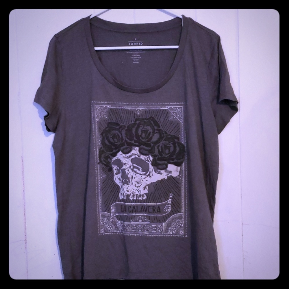 Graphic tee shirt
